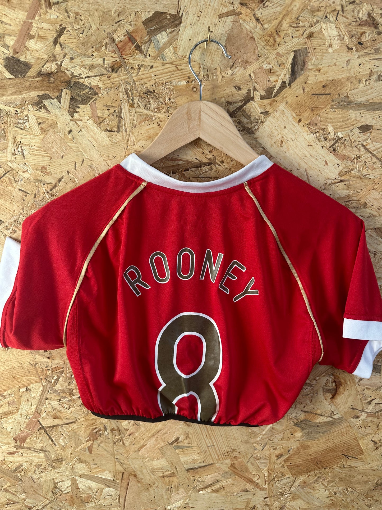 Super Cropped up-cycled football shirt S (6-8)