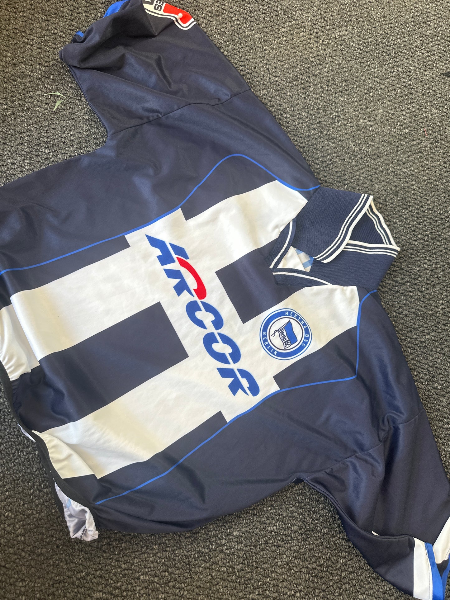 Cropped football shirt - Size Large