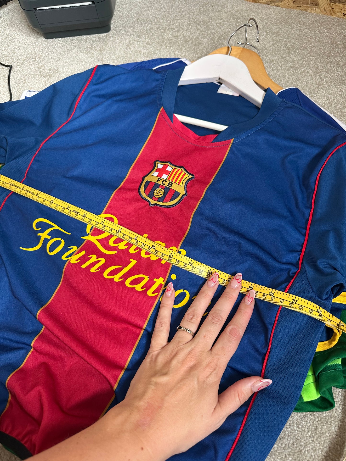 Cropped up-cycled football shirt M (10-12)