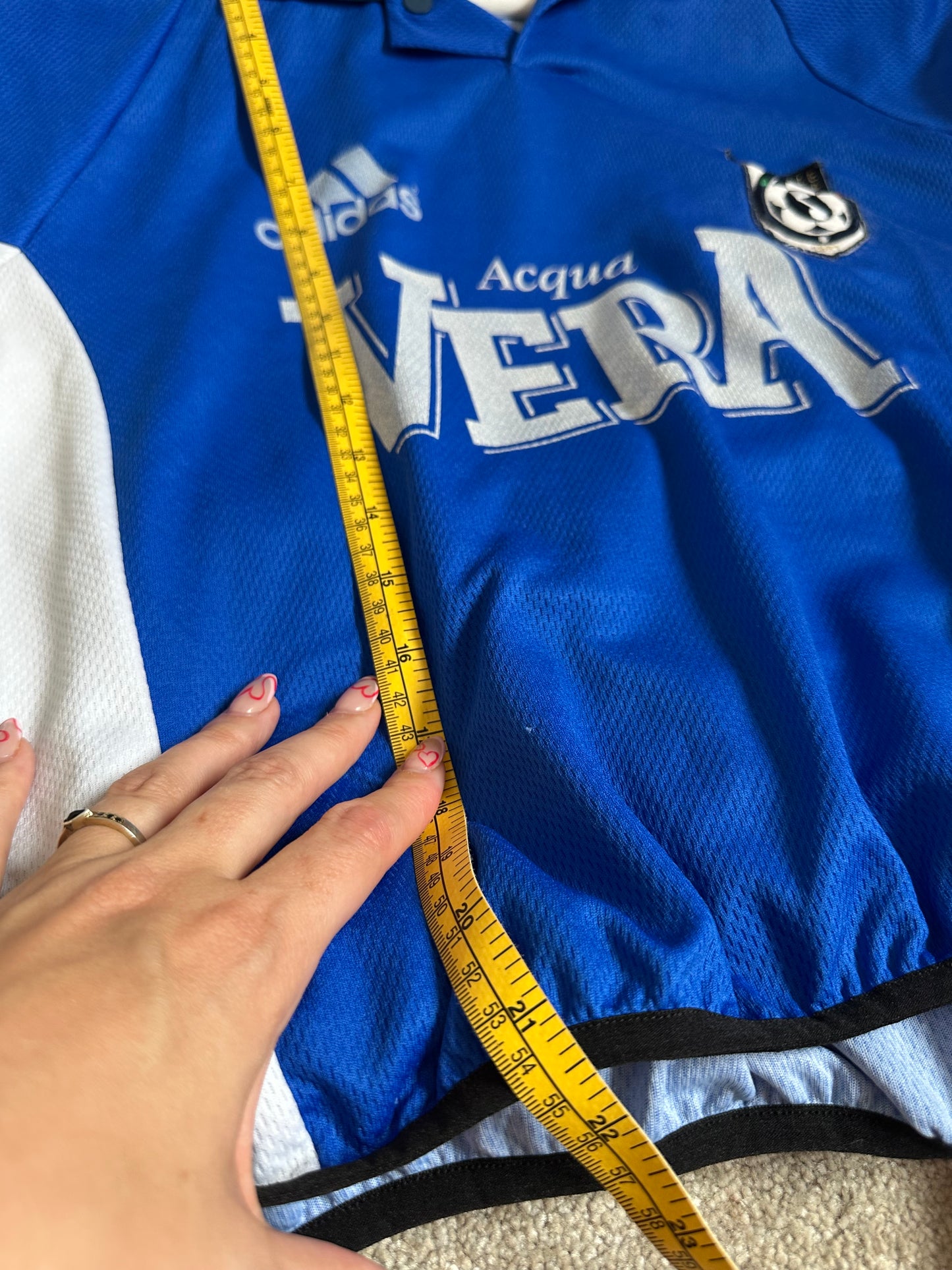 Cropped up-cycled football shirt XL (16)