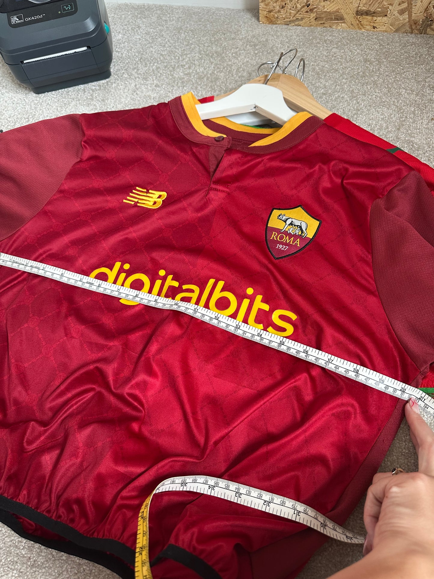 Cropped up-cycled football shirt XL (16)