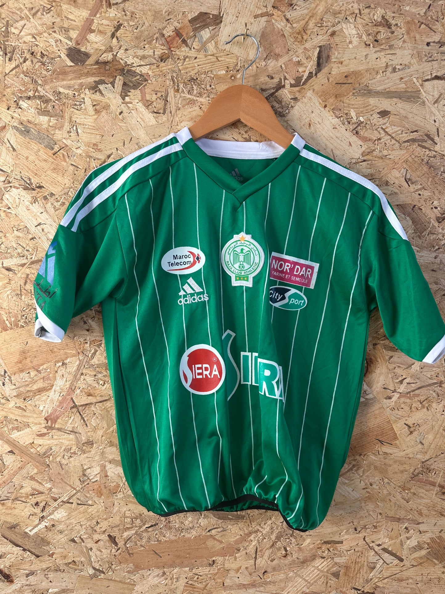 Cropped up-cycled football shirt M (10-12)