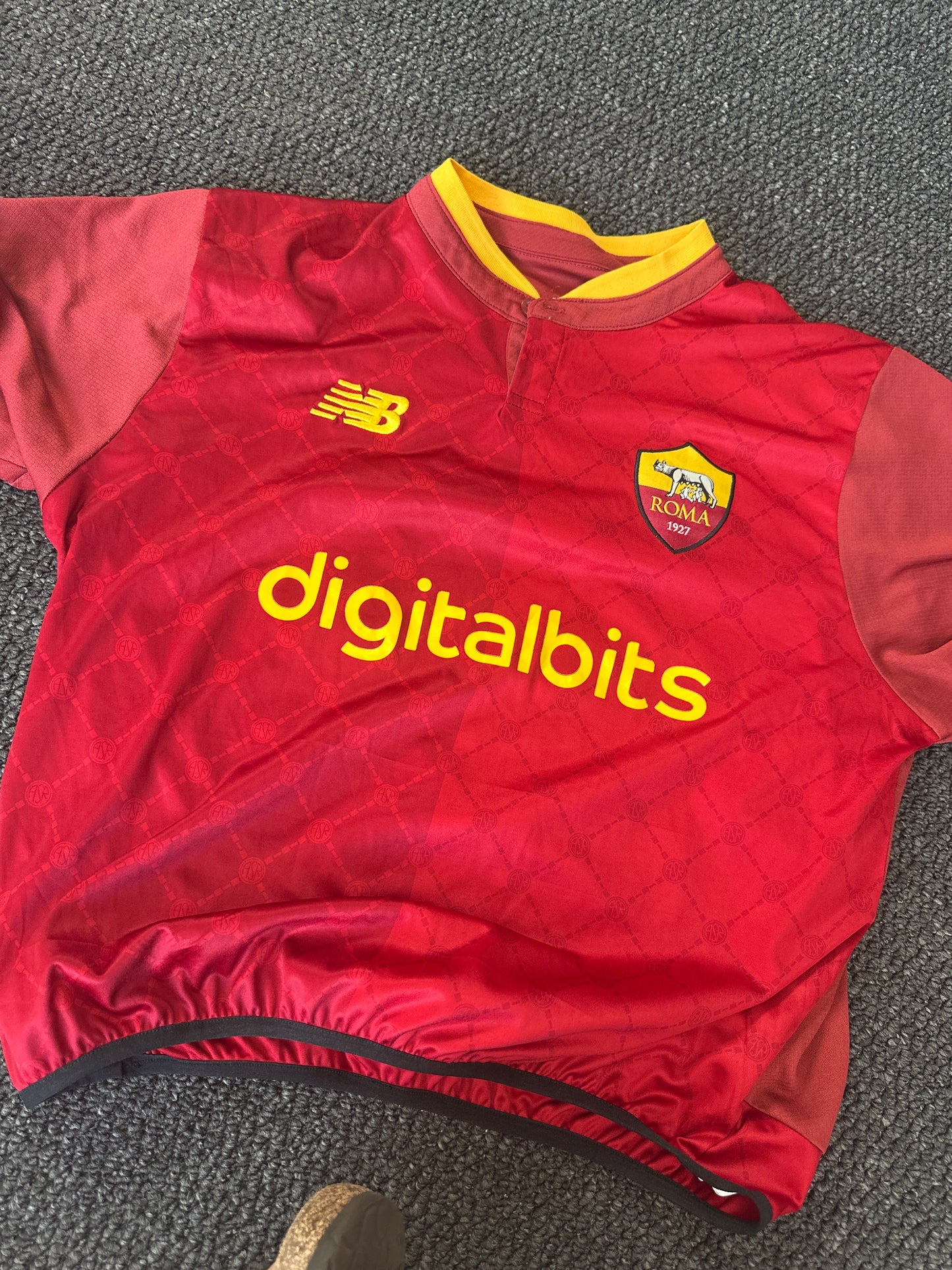 Cropped football shirt - Size Large