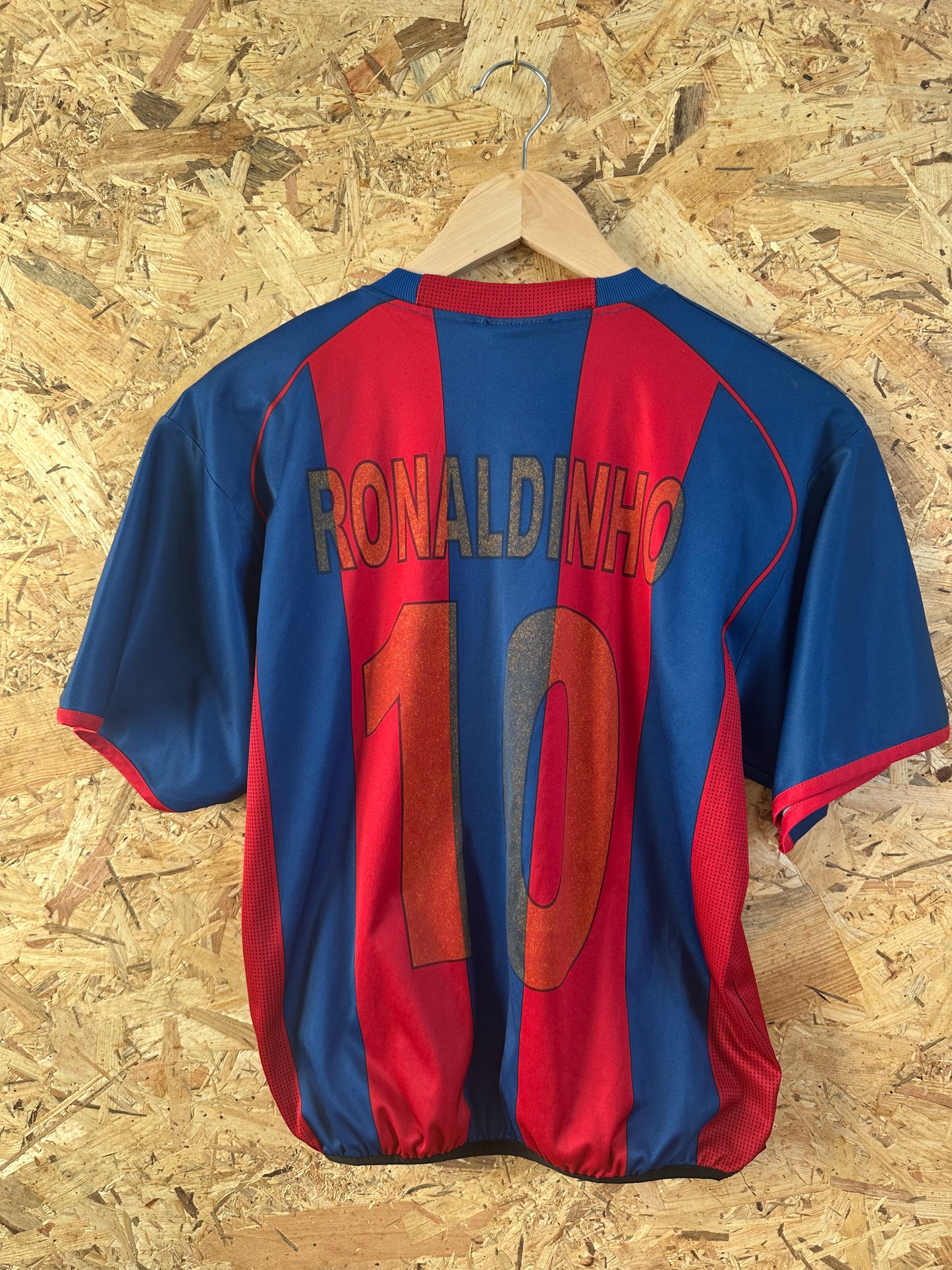 Cropped up-cycled football shirt L (14)